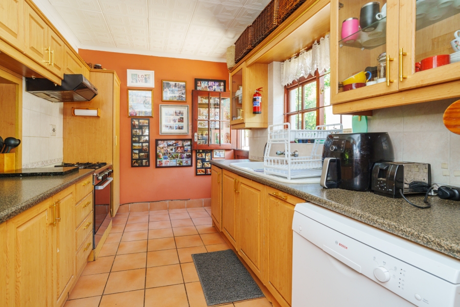 To Let 1 Bedroom Property for Rent in Beach Estate Western Cape